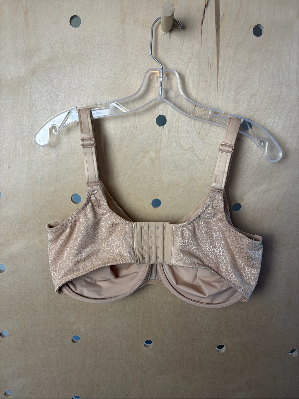 Chantelle C Magnifique Seamless Minimizer Underwire Bra (C18910) Ultra Nude 38H - Picture 5 of 8